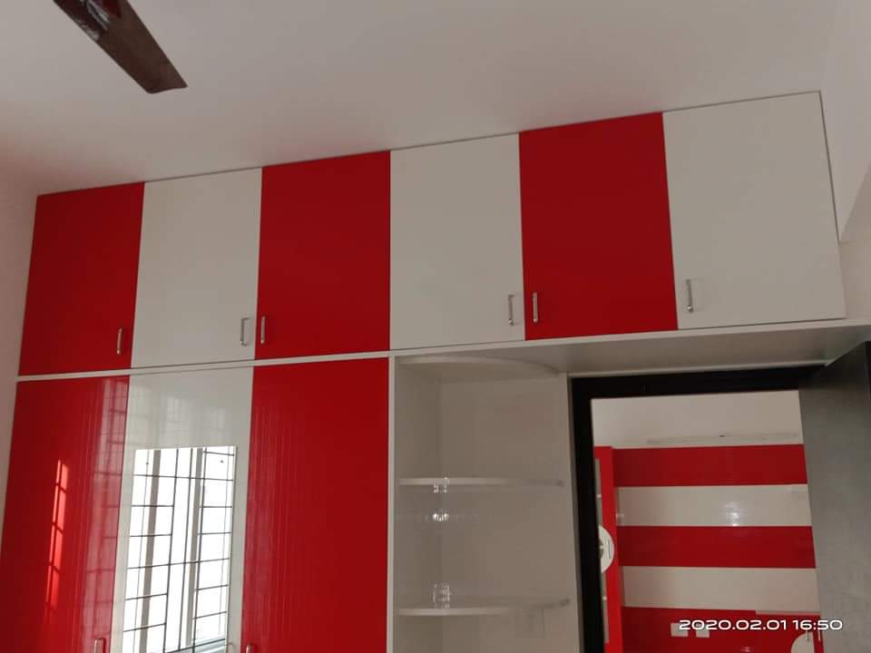 Wall-Mounted Upper Rack Storage Design